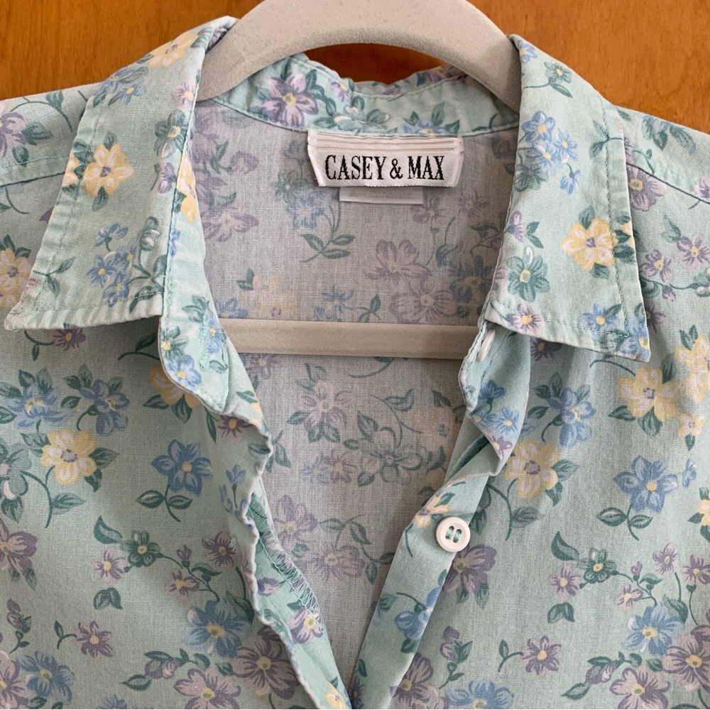 Vintage Casey & Max Floral Sleeveless Button Down Shirt - Picture 4 of 5